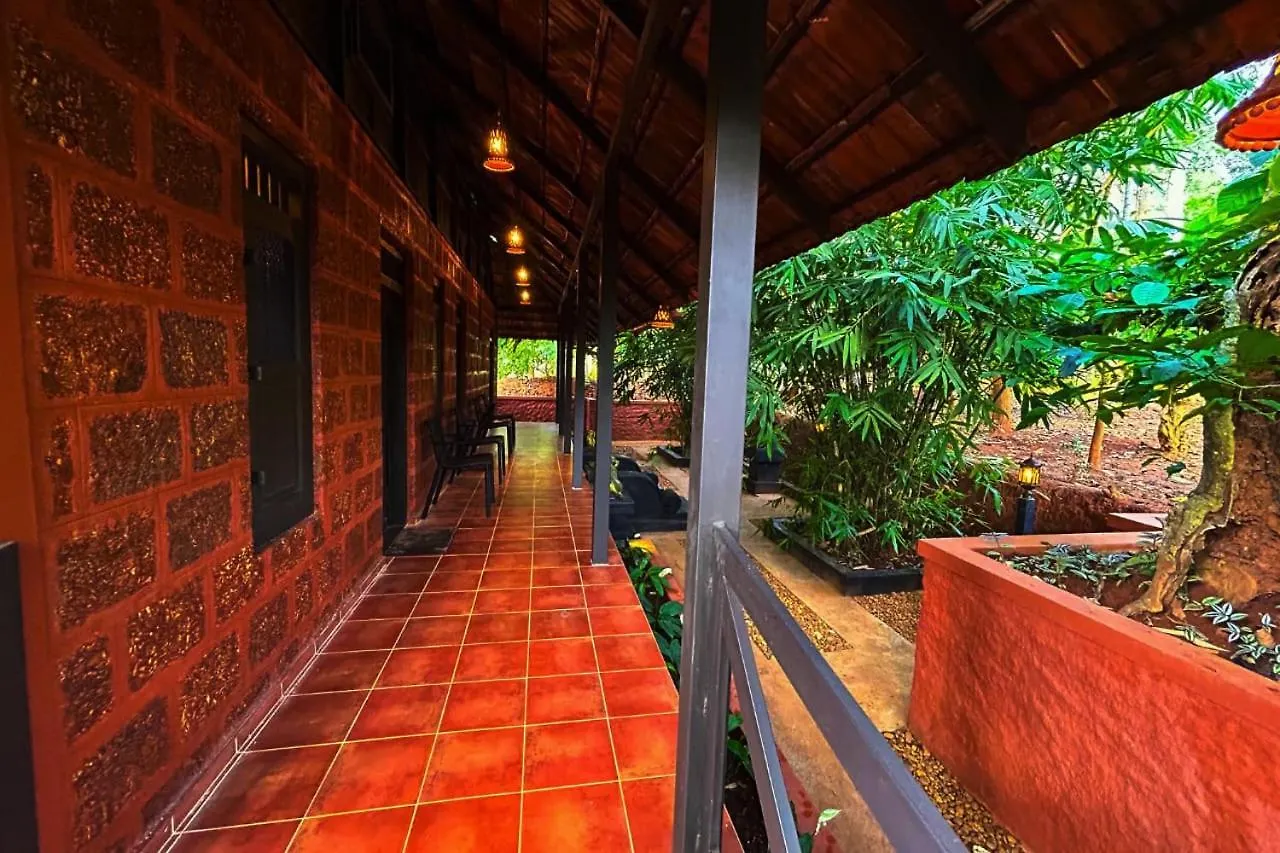 סולטאן באטרי Greens Tree House & Wood House אתר נופש סולטאן באטרי