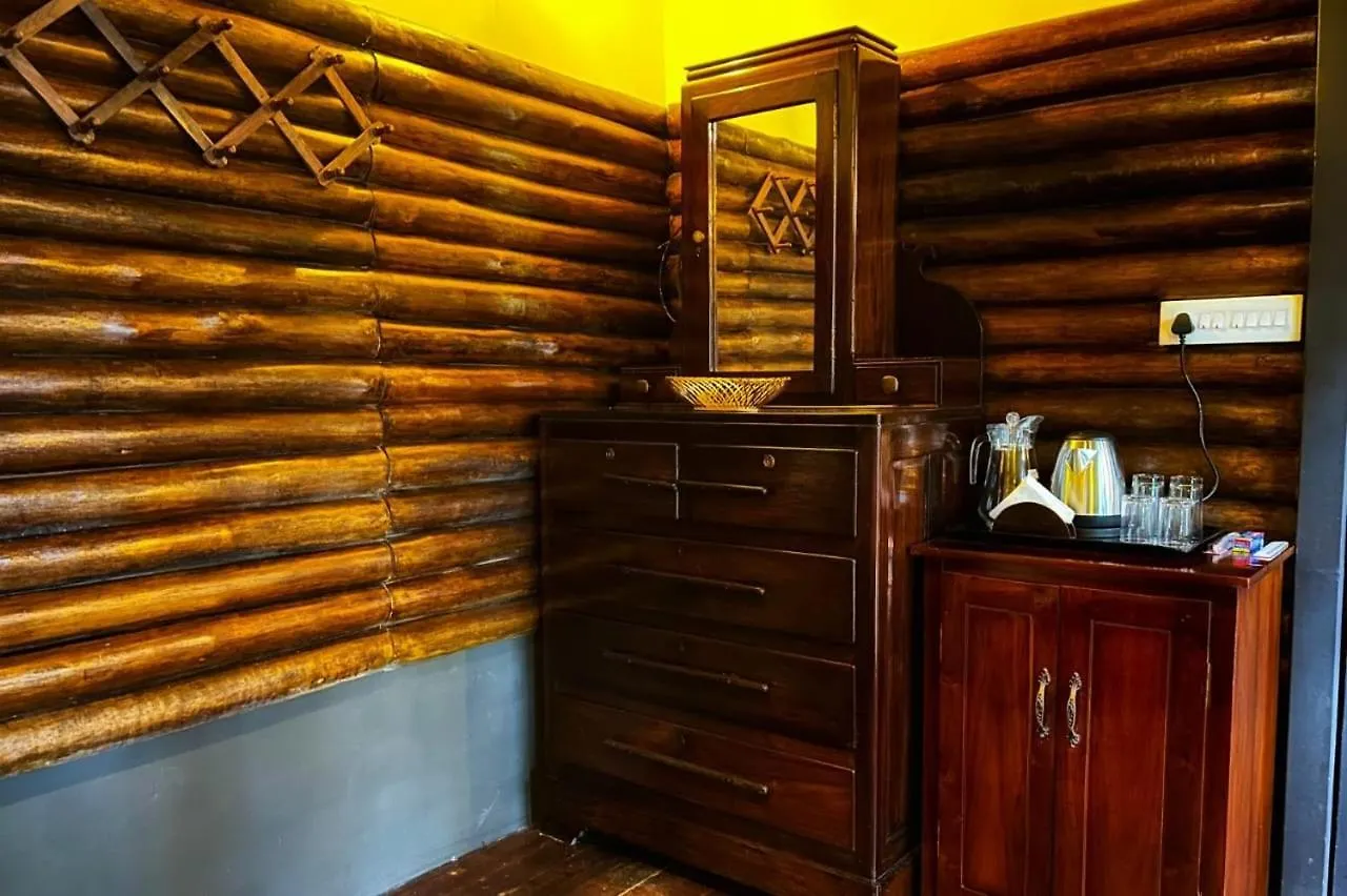 סולטאן באטרי Greens Tree House & Wood House