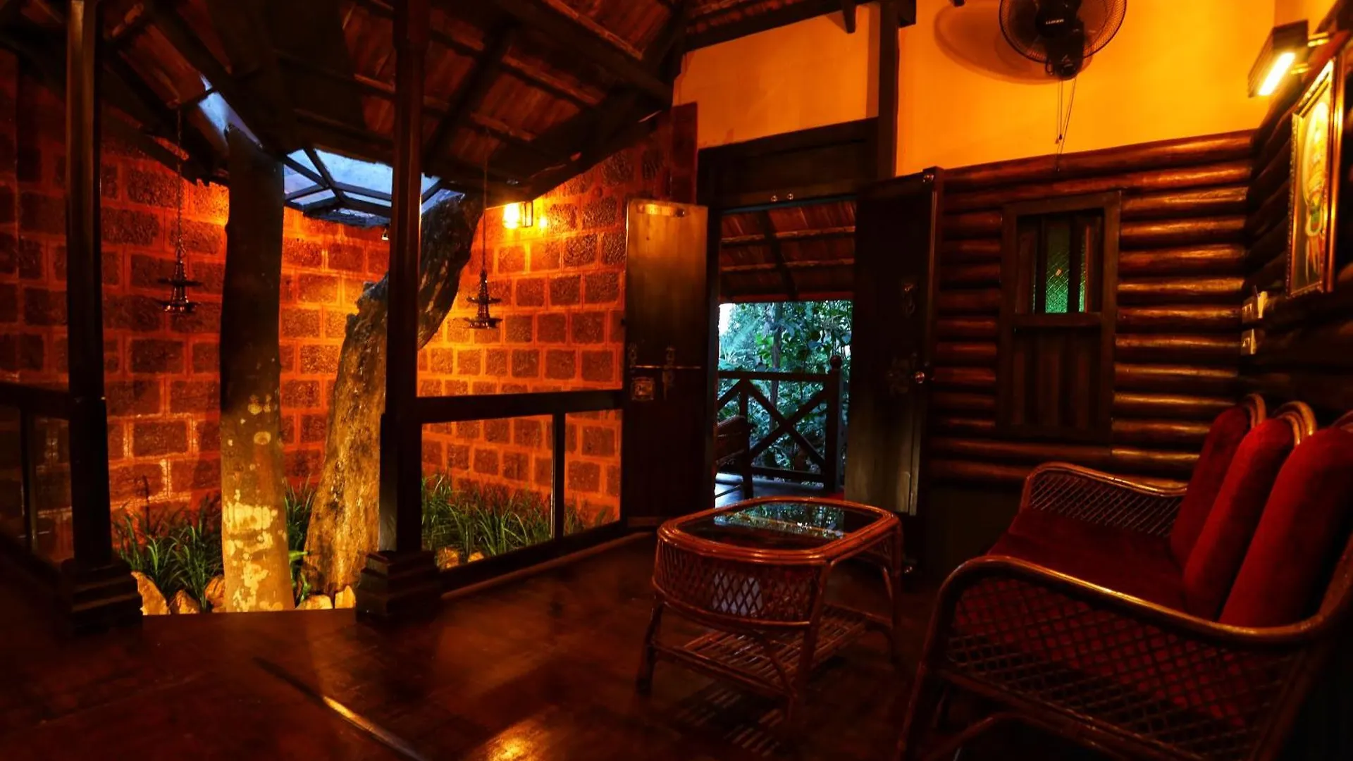 סולטאן באטרי Greens Tree House & Wood House הודו