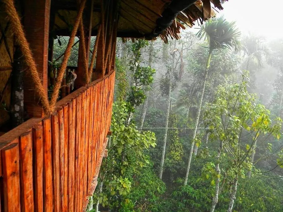 סולטאן באטרי Greens Tree House & Wood House אתר נופש סולטאן באטרי