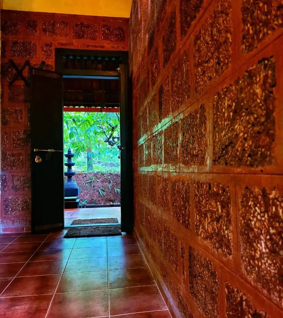 Greens Tree House & Wood House Sultan Bathery Indie