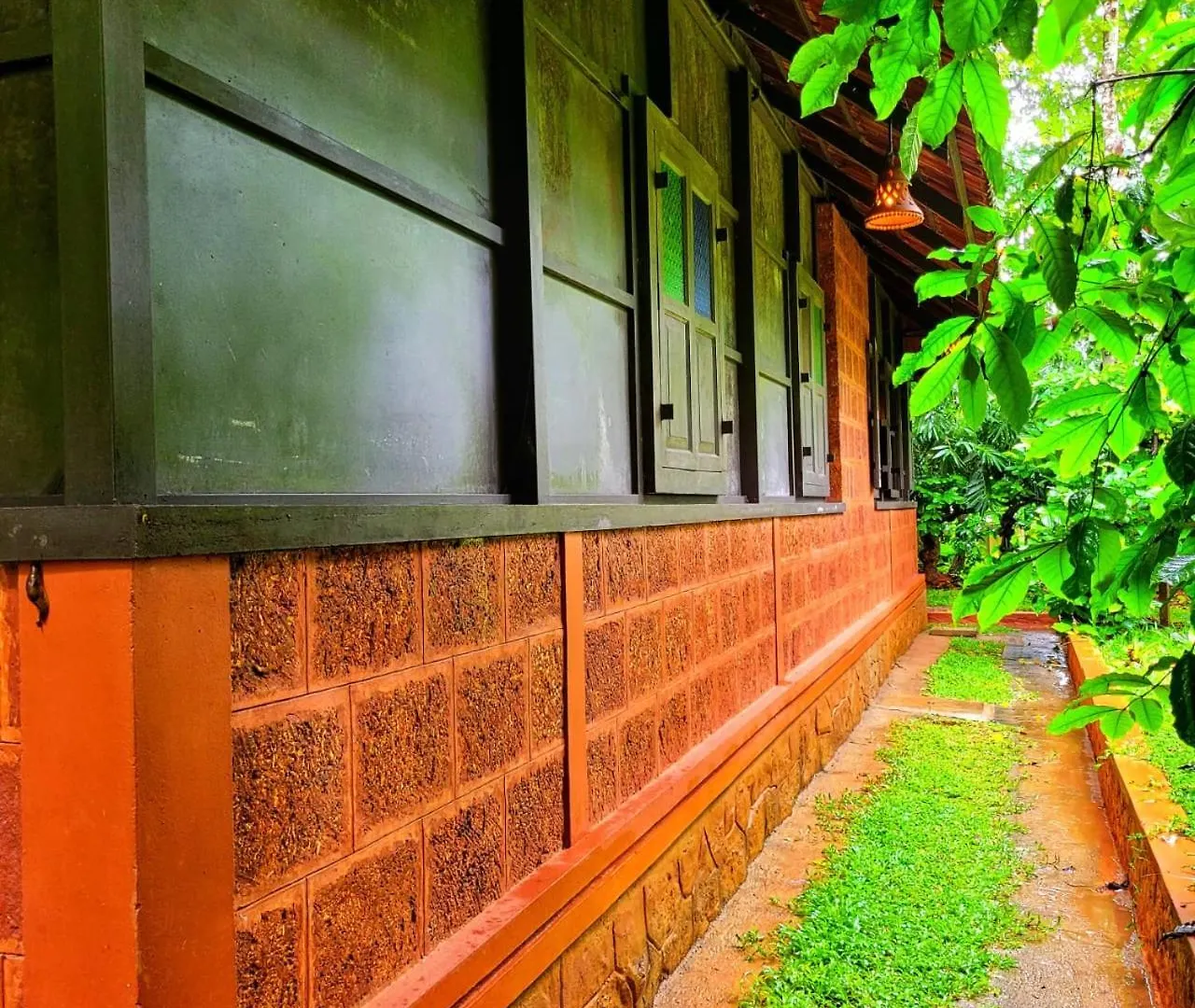 Greens Tree House & Wood House Sultan Bathery 0*,  Indie