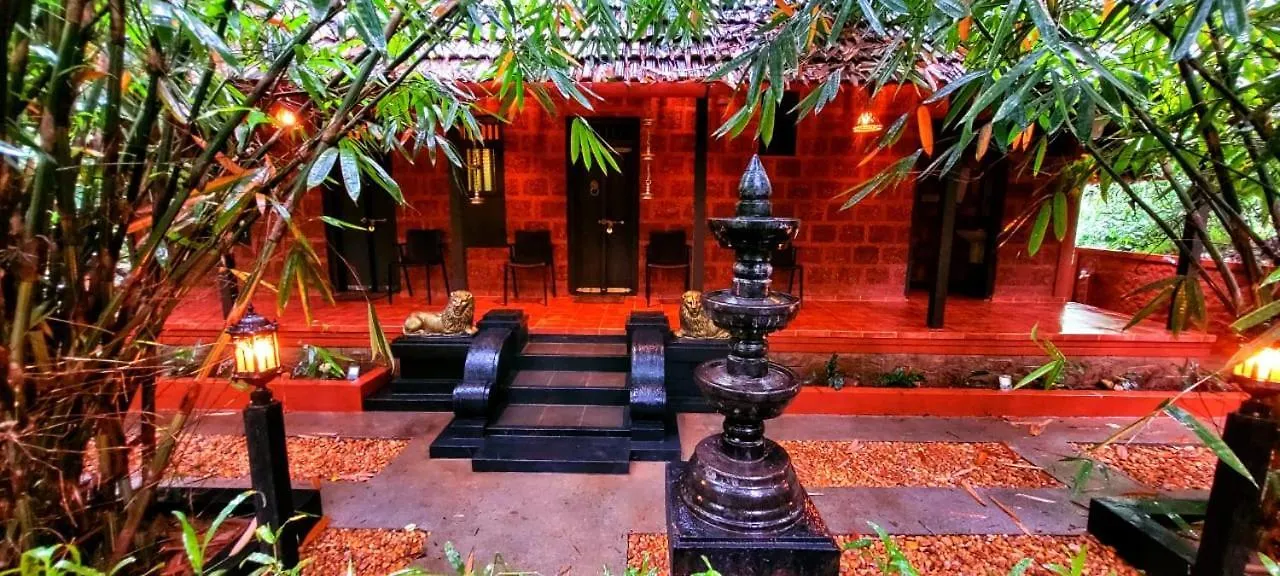 Greens Tree House & Wood House Sultan Bathery
